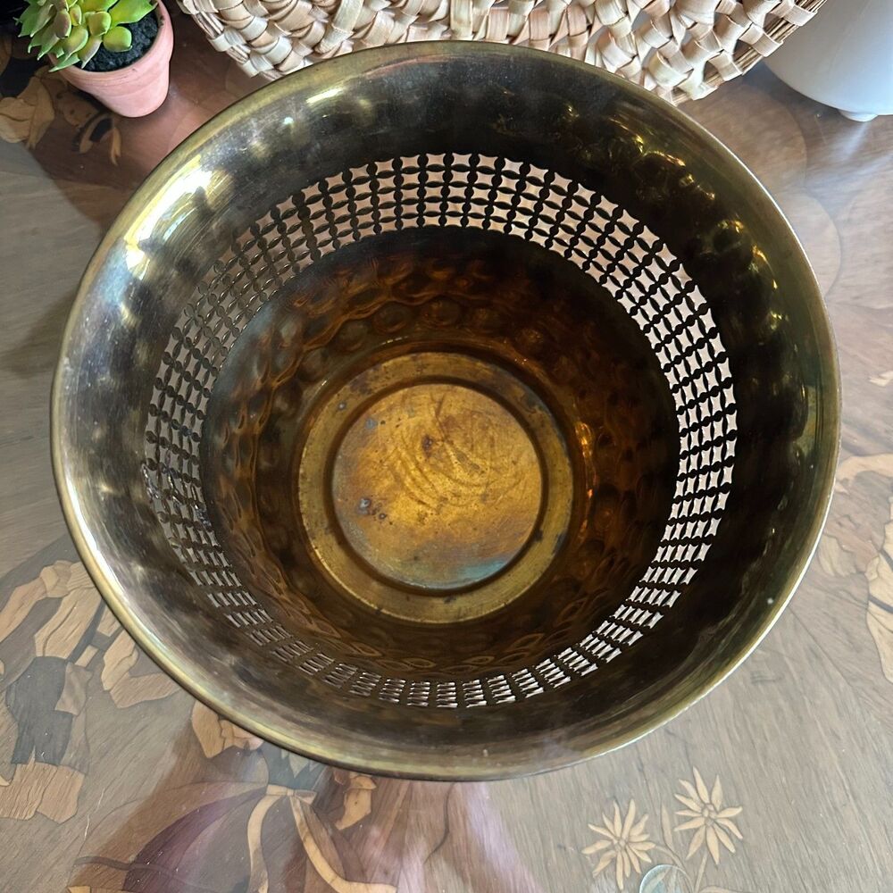 Vintage Hammered Brass Reticulated Planter Cachepot, MCM Decorative Storage - Picture 8 of 11